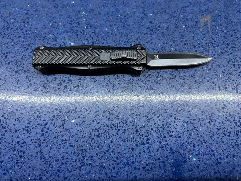 Image #1 from Luis V.