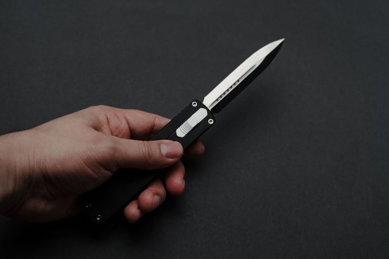 7 Practical Legal Concerns When Carrying Concealed Knives