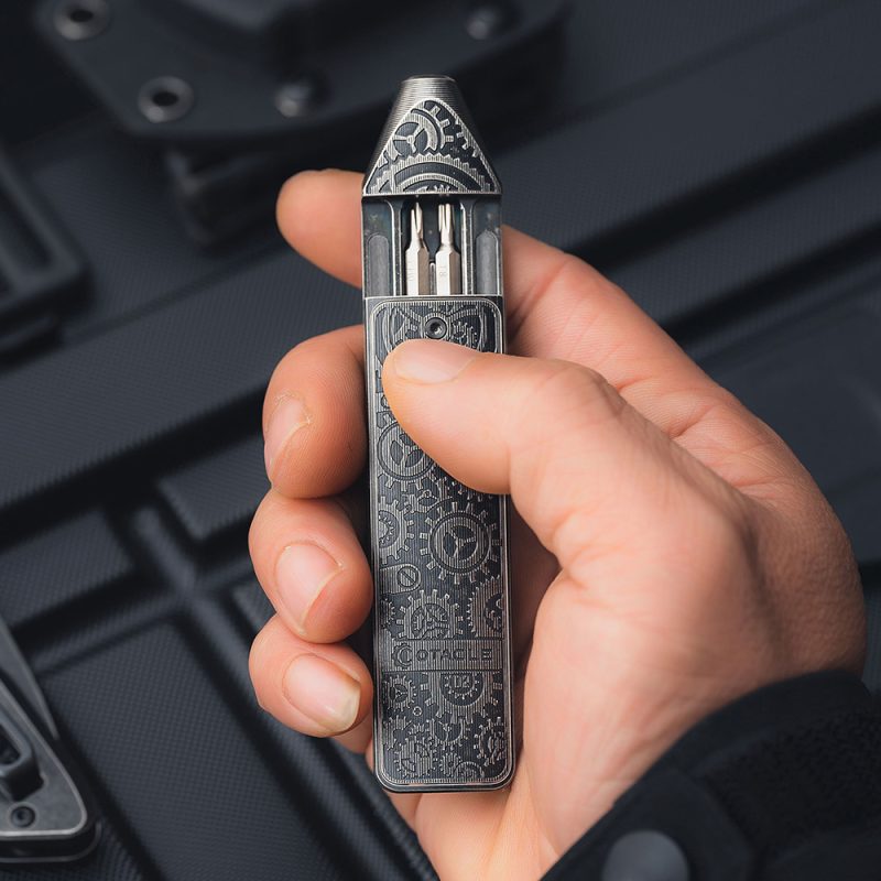 Olight Otacle Multi-bit titanium driver tacknives